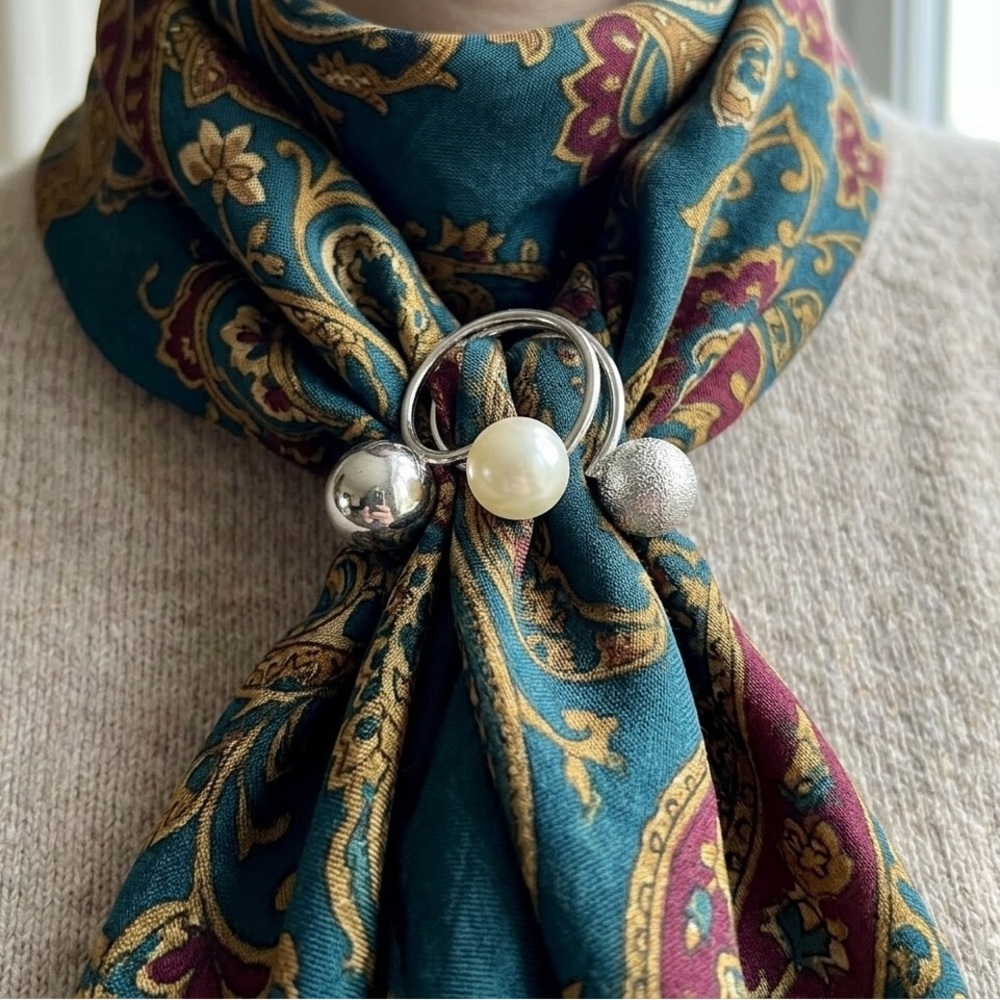 Silver Pearl & Textured Triple Ball Scarf Ring Slide